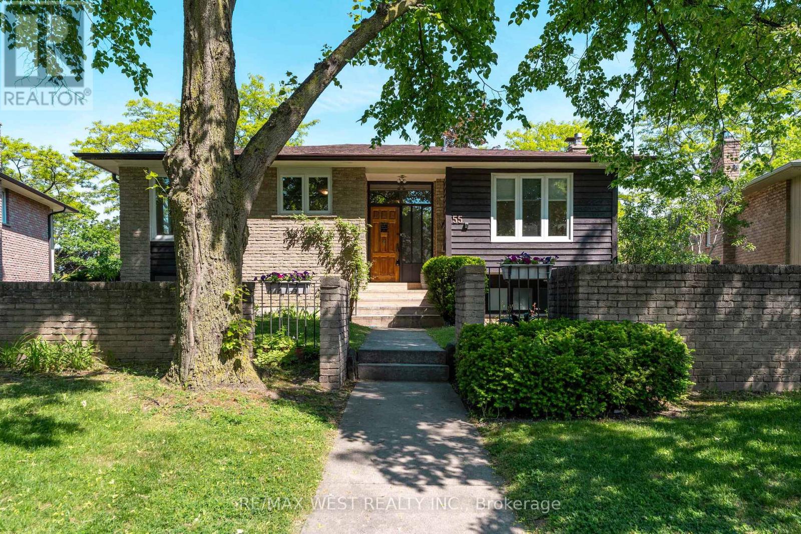 H55 - 55 GUILDCREST DRIVE, Toronto, Ontario