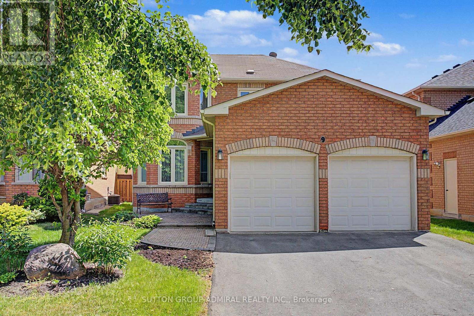 9 HAMMERSTONE CRESCENT, Vaughan, Ontario