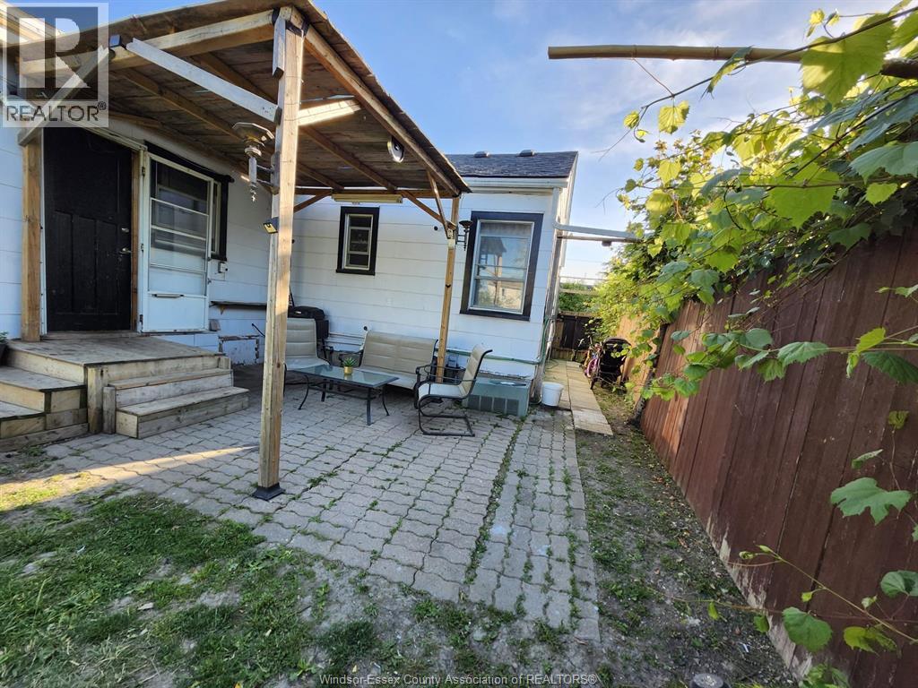 1456 Elsmere, Windsor, Ontario  N8X 4G9 - Photo 18 - 26013464