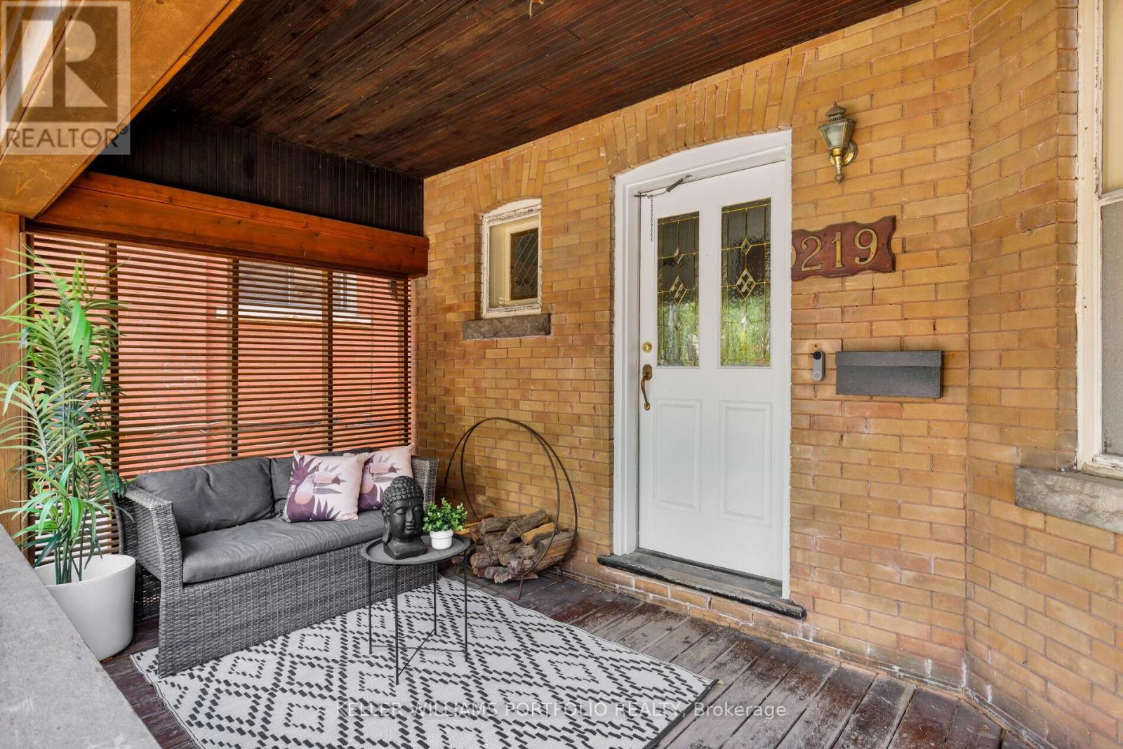 219 Howard Park Avenue, Toronto, Ontario  M6R 1V9 - Photo 2 - W13418388