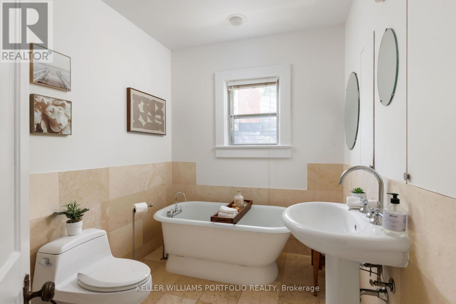 219 Howard Park Avenue, Toronto, Ontario  M6R 1V9 - Photo 39 - W13418388