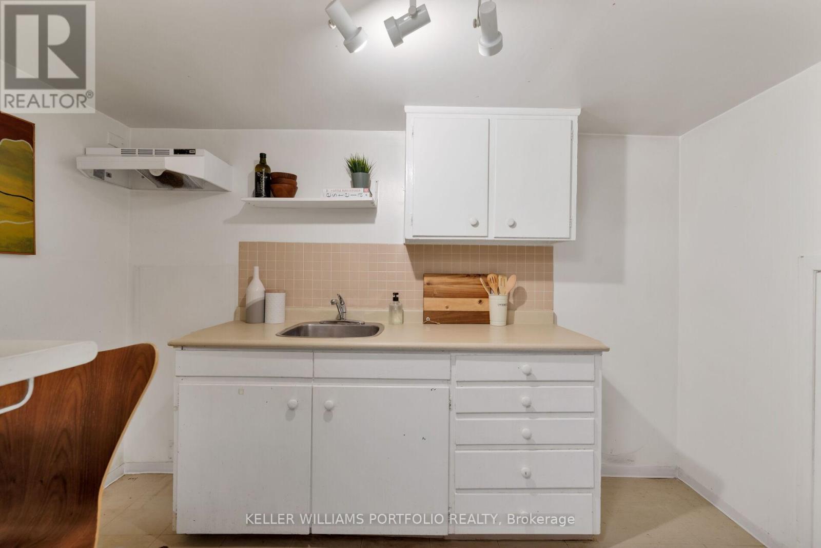 219 Howard Park Avenue, Toronto, Ontario  M6R 1V9 - Photo 44 - W13418388