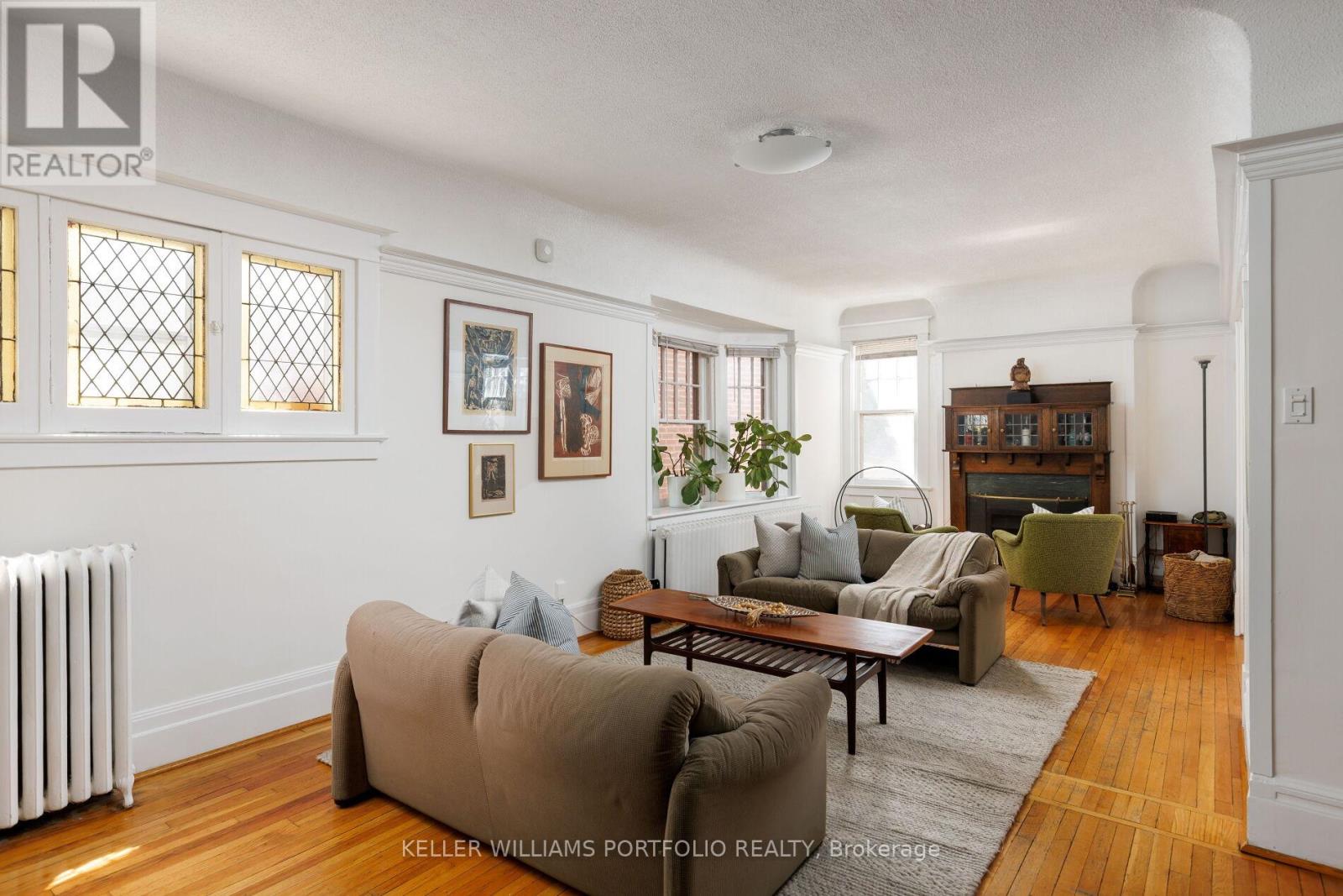 219 Howard Park Avenue, Toronto, Ontario  M6R 1V9 - Photo 6 - W13418388