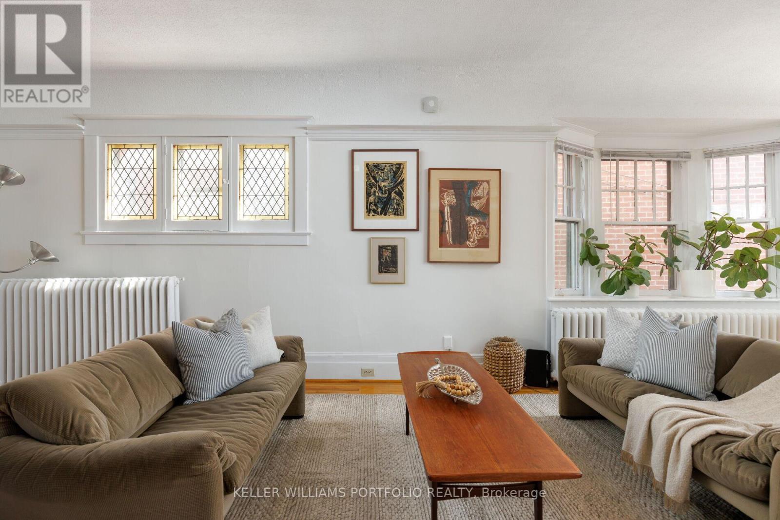 219 Howard Park Avenue, Toronto, Ontario  M6R 1V9 - Photo 7 - W13418388