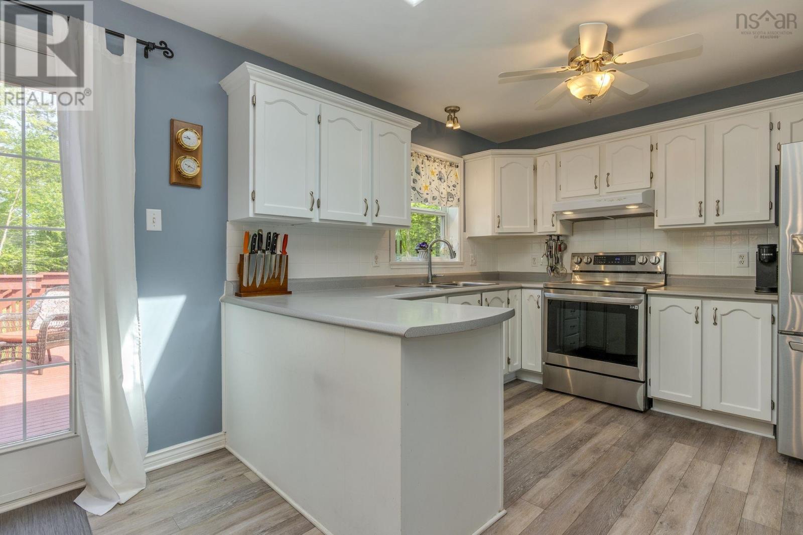 18 Weaver Court, Hammonds Plains, Nova Scotia  B3Z 1K9 - Photo 14 - 202613731