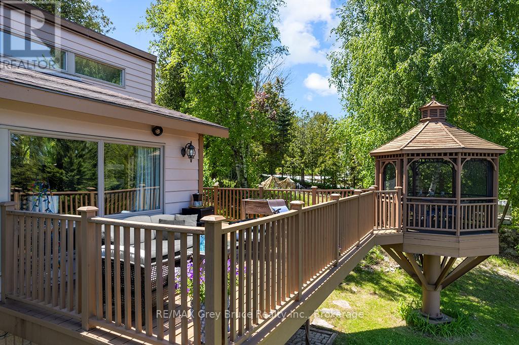 121 Ivy Drive, Georgian Bluffs, Ontario  N0H 2T0 - Photo 4 - X13412378