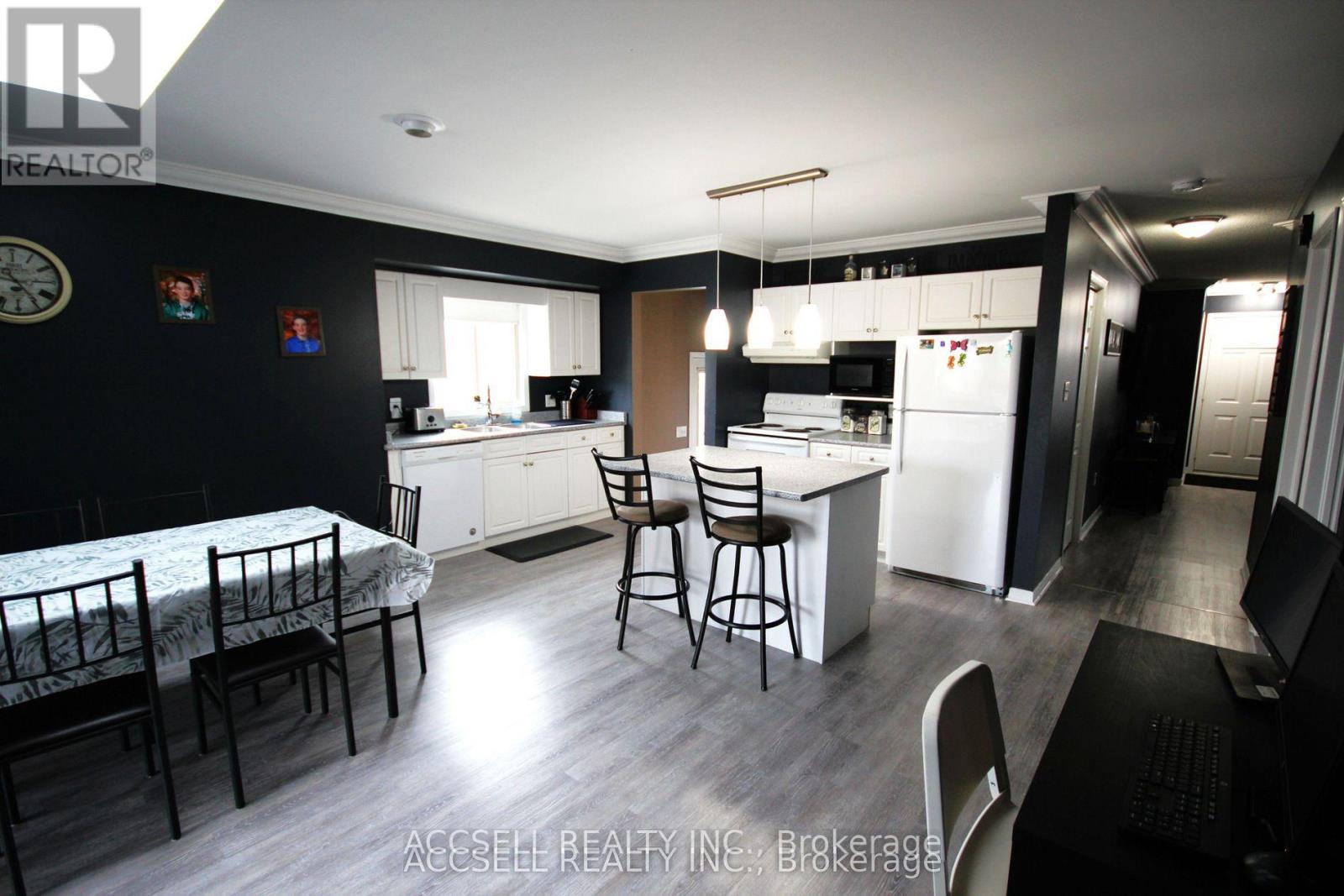 635 Highview Drive, St. Thomas, Ontario  N5R 5E7 - Photo 4 - X13418436