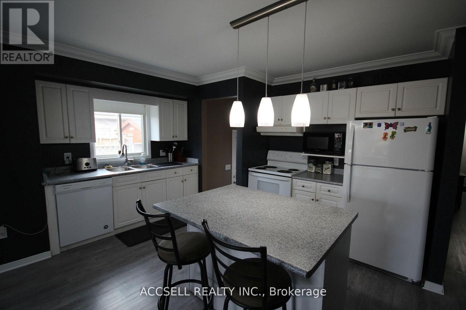 635 Highview Drive, St. Thomas, Ontario  N5R 5E7 - Photo 5 - X13418436