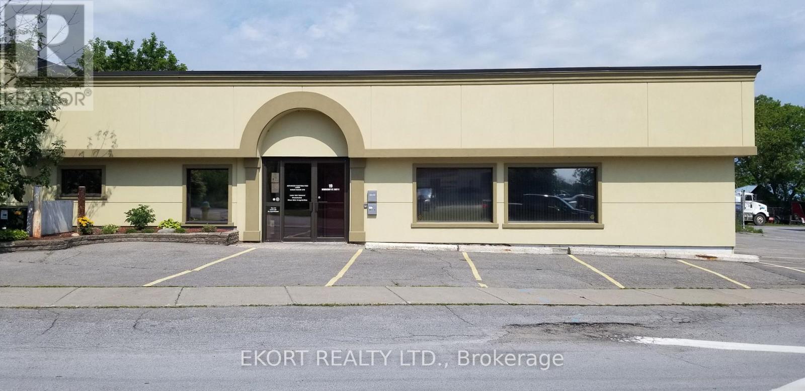 19 Newberry Street, Belleville, Ontario  K8N 3N2 - Photo 1 - X13418482
