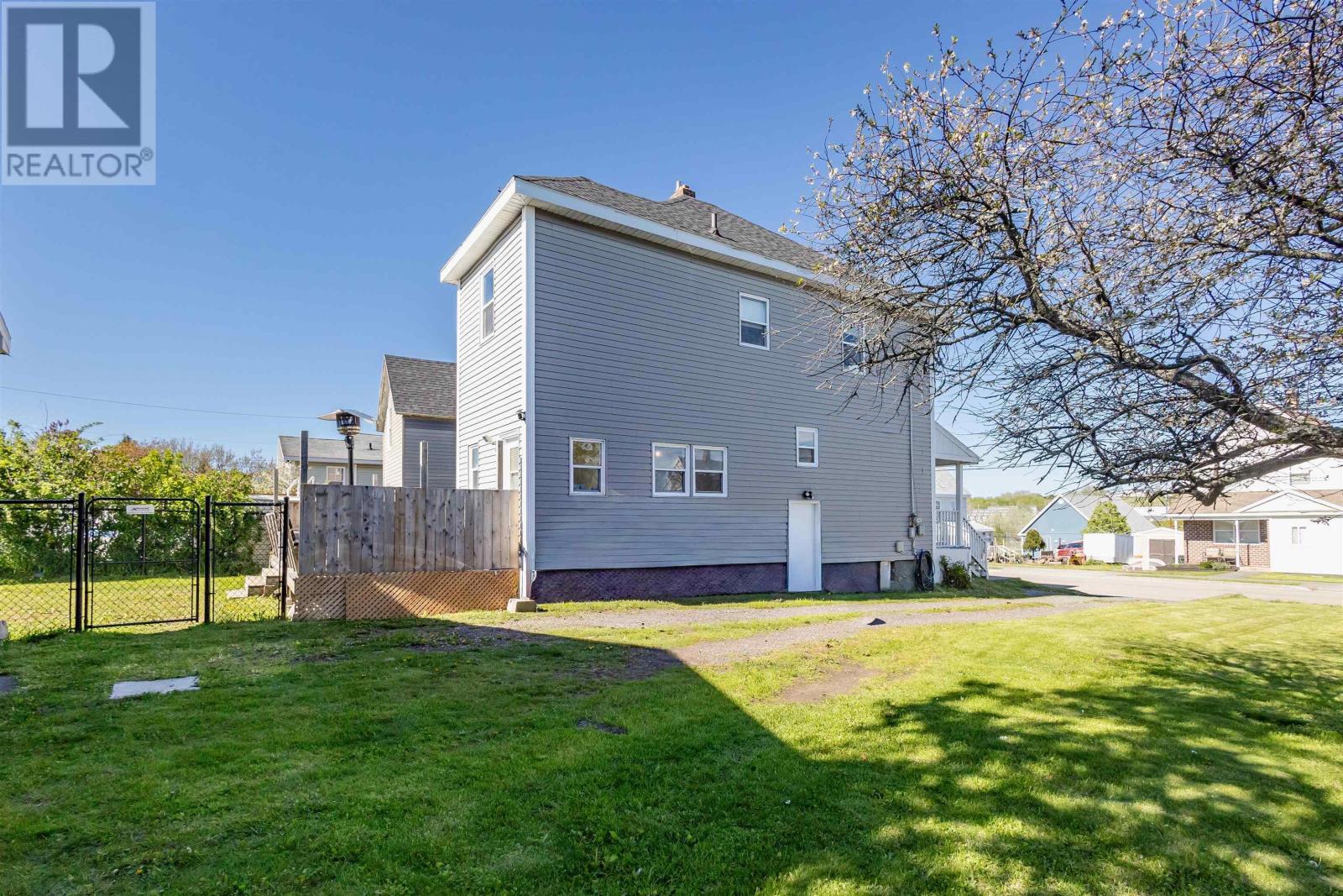 21 Cameron Street, Whitney Pier, Nova Scotia  B1N 1E2 - Photo 6 - 202613735