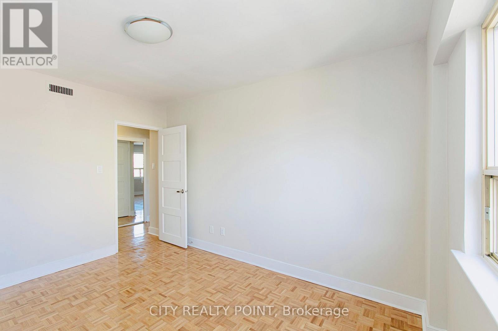407 - 95 Lawton Boulevard, Toronto, Ontario  M4V 1Z8 - Photo 4 - C13418468