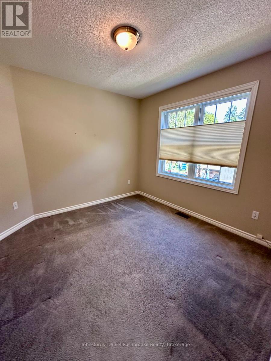 273 Hiram Street, Bracebridge, Ontario  P1L 1R7 - Photo 6 - X13418496
