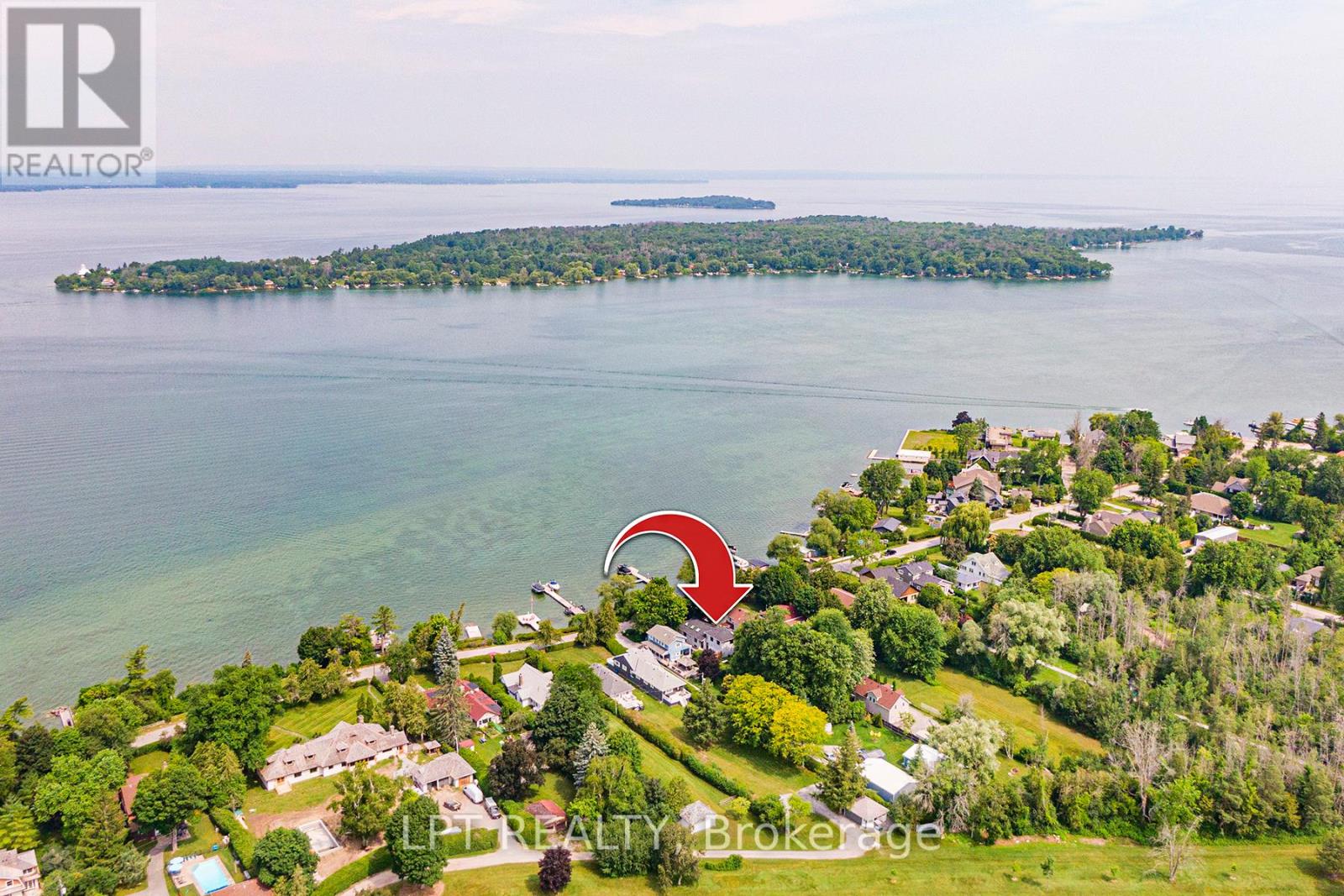 UNIT 2 - 919 LAKE DRIVE N, Georgina, Ontario
