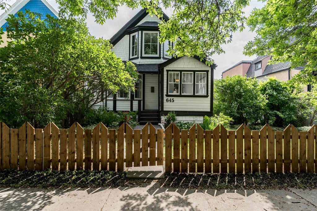 645 Ashburn Street, Winnipeg, Manitoba R3G 3C6 - Photo 0 - 202607256