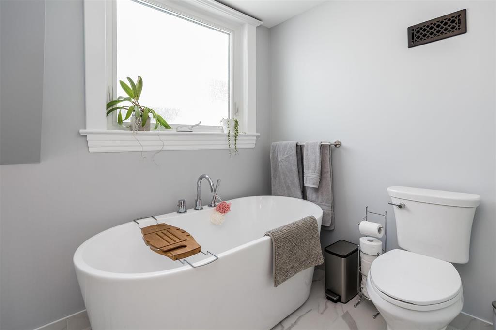 645 Ashburn Street, Winnipeg, Manitoba R3G 3C6 - Photo 24 - 202607256