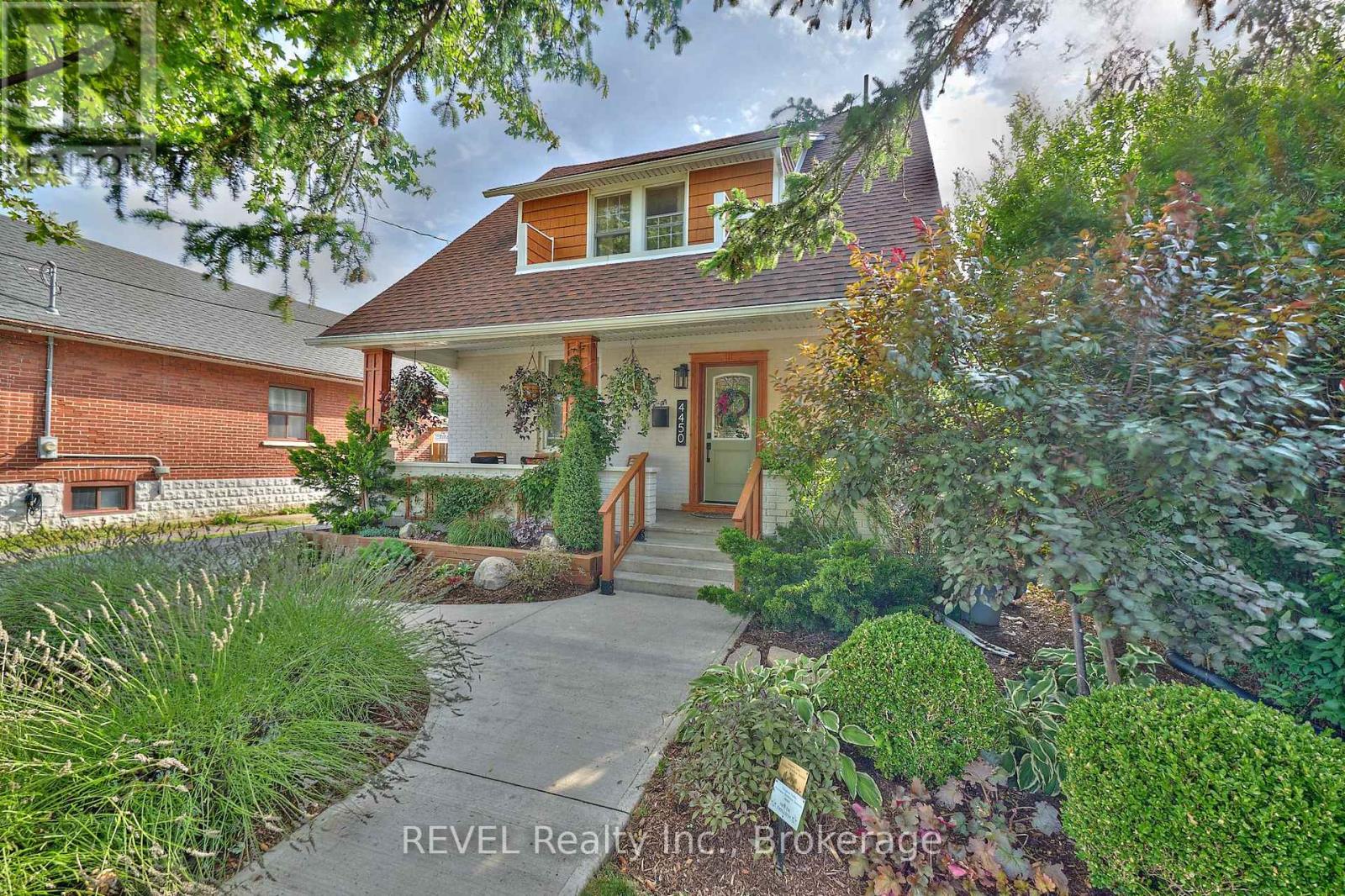 4450 Second Avenue, Niagara Falls, Ontario  L2E 4H2 - Photo 1 - X13418554