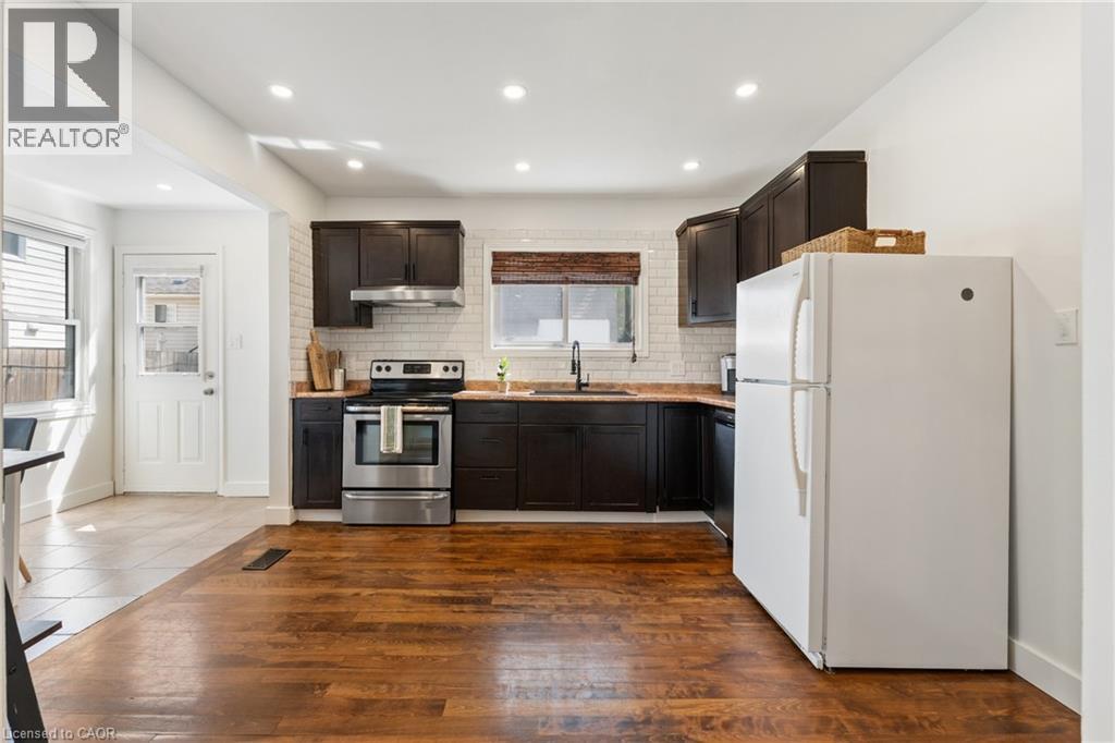 160 Britannia Avenue, Hamilton, Ontario  L8H 1X1 - Photo 12 - 40836888