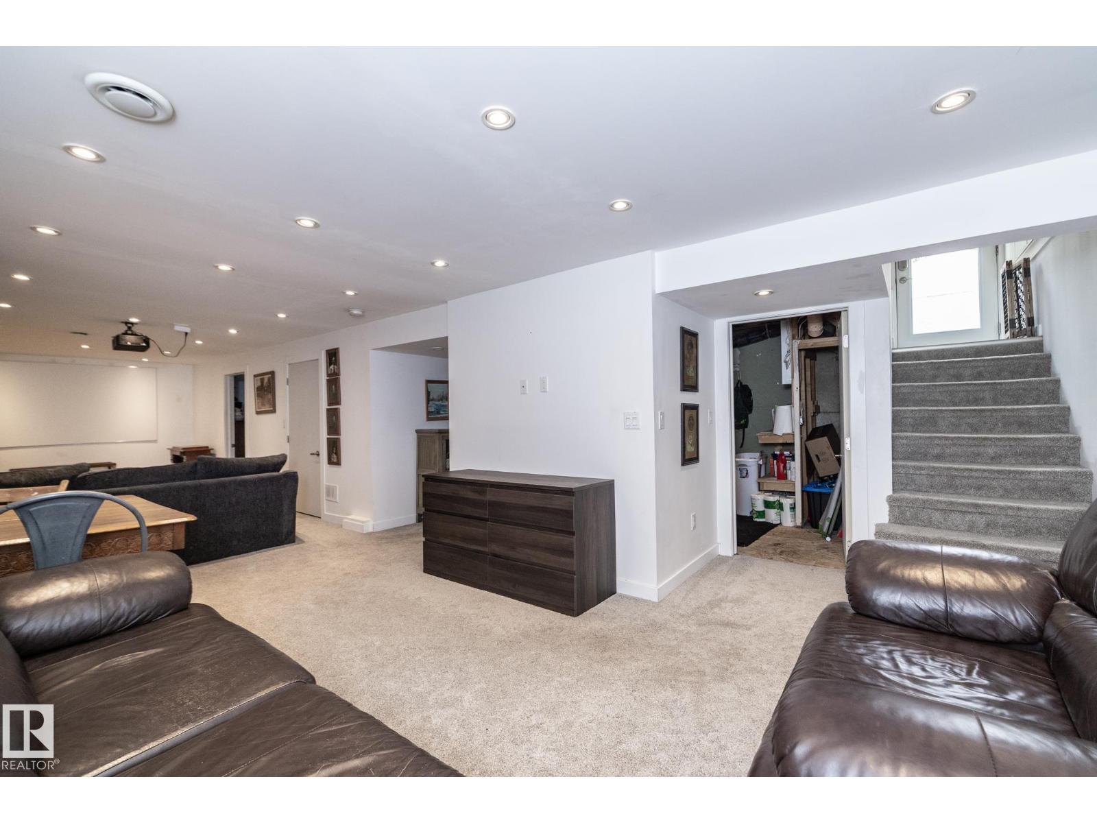7719 86 Av NW, Edmonton, Alberta  T6C 1H6 - Photo 13 - E4492572