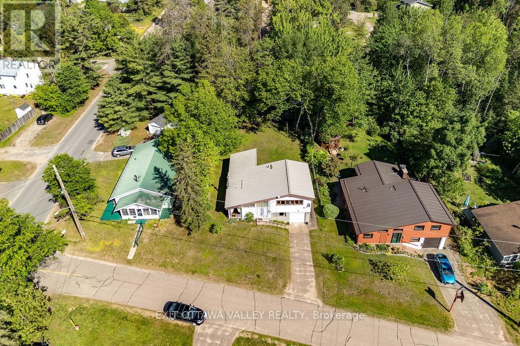 3 Newton Crescent, Deep River, Ontario  K0J 1P0 - Photo 36 - X12605238