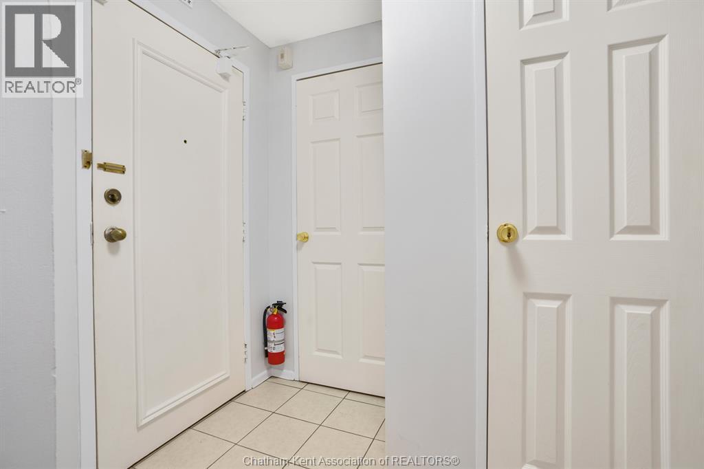 955 Grand Avenue West, Chatham, Ontario  N7L 1Z9 - Photo 4 - 26013544