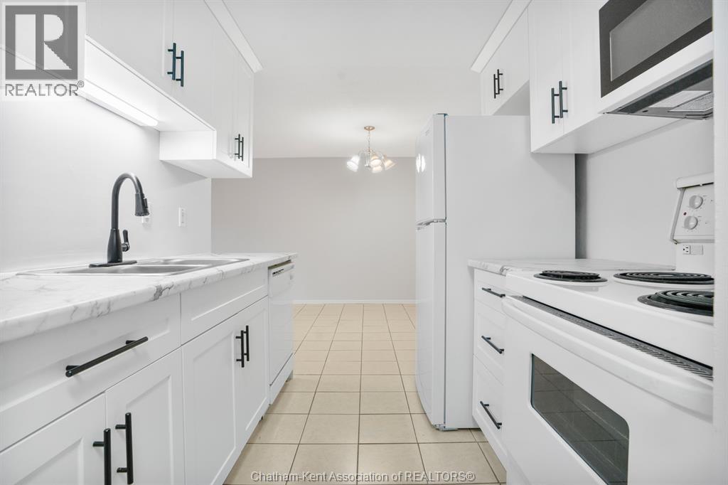 955 Grand Avenue West, Chatham, Ontario  N7L 1Z9 - Photo 5 - 26013544