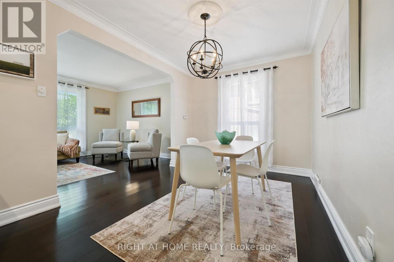 33 South Kingsway, Toronto, Ontario  M6S 3T2 - Photo 10 - W13418602