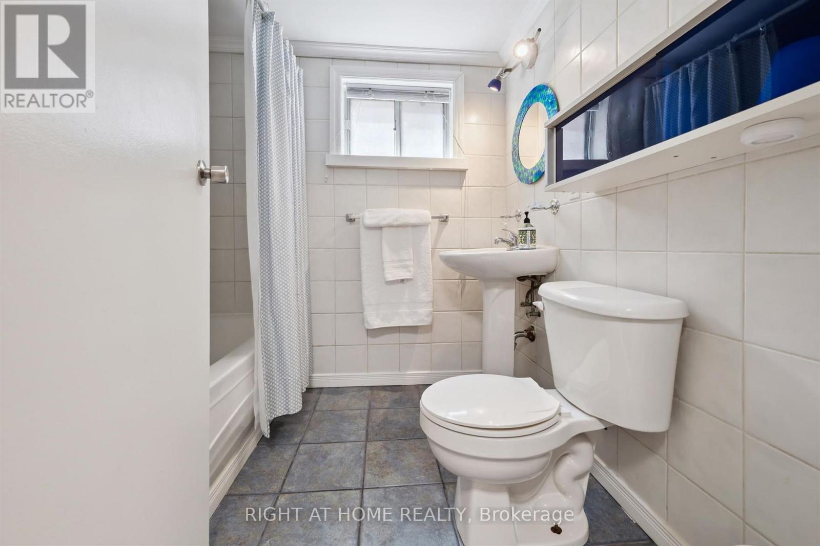 33 South Kingsway, Toronto, Ontario  M6S 3T2 - Photo 26 - W13418602