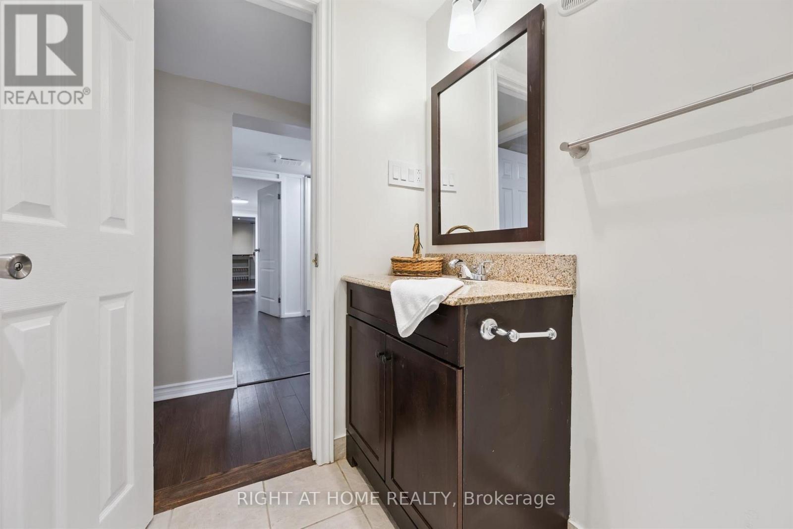 33 South Kingsway, Toronto, Ontario  M6S 3T2 - Photo 28 - W13418602