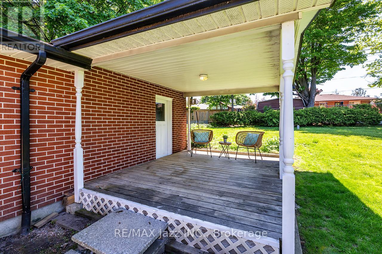 950 Mary Street N, Oshawa (Centennial), Ontario  L1G 5G8 - Photo 36 - E13418752