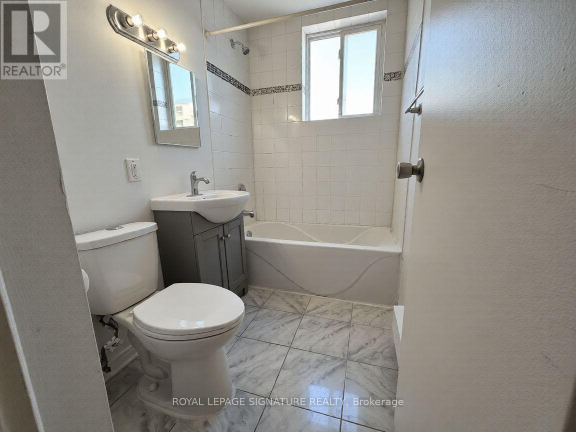 2 - 10 Ivy Avenue, Toronto, Ontario  M4L 2H7 - Photo 11 - E13417686