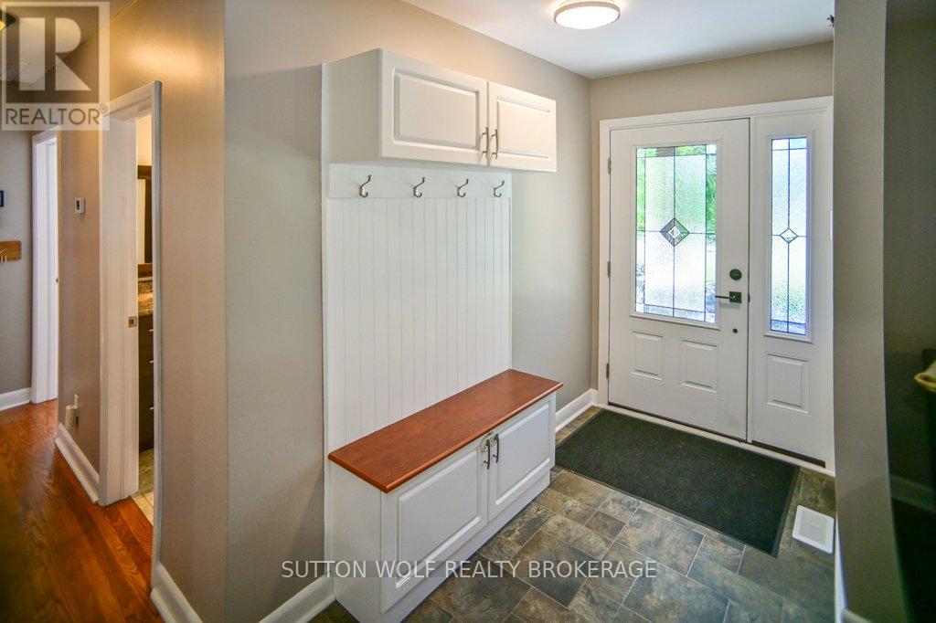251 Front Street E, Strathroy-Caradoc, Ontario  N7G 1Z2 - Photo 3 - X13418742