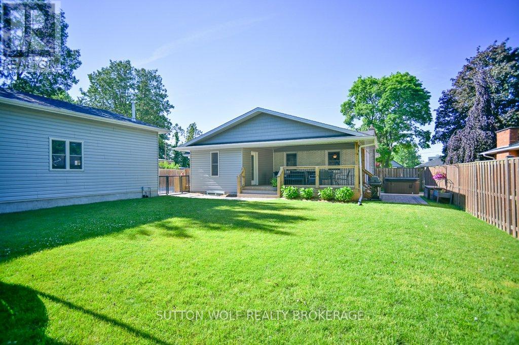 251 Front Street E, Strathroy-Caradoc, Ontario  N7G 1Z2 - Photo 40 - X13418742