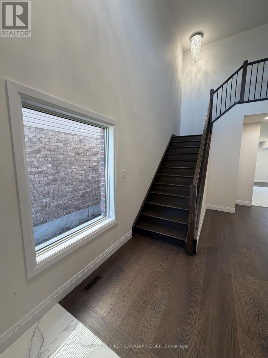 Upper - 2910 Biddulph Street, London South, Ontario  N6L 0A8 - Photo 2 - X13418788