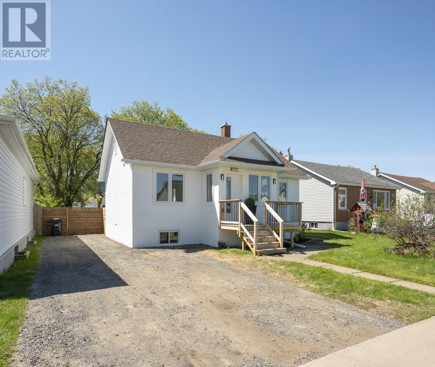 236 Mary ST W, Thunder Bay, Ontario