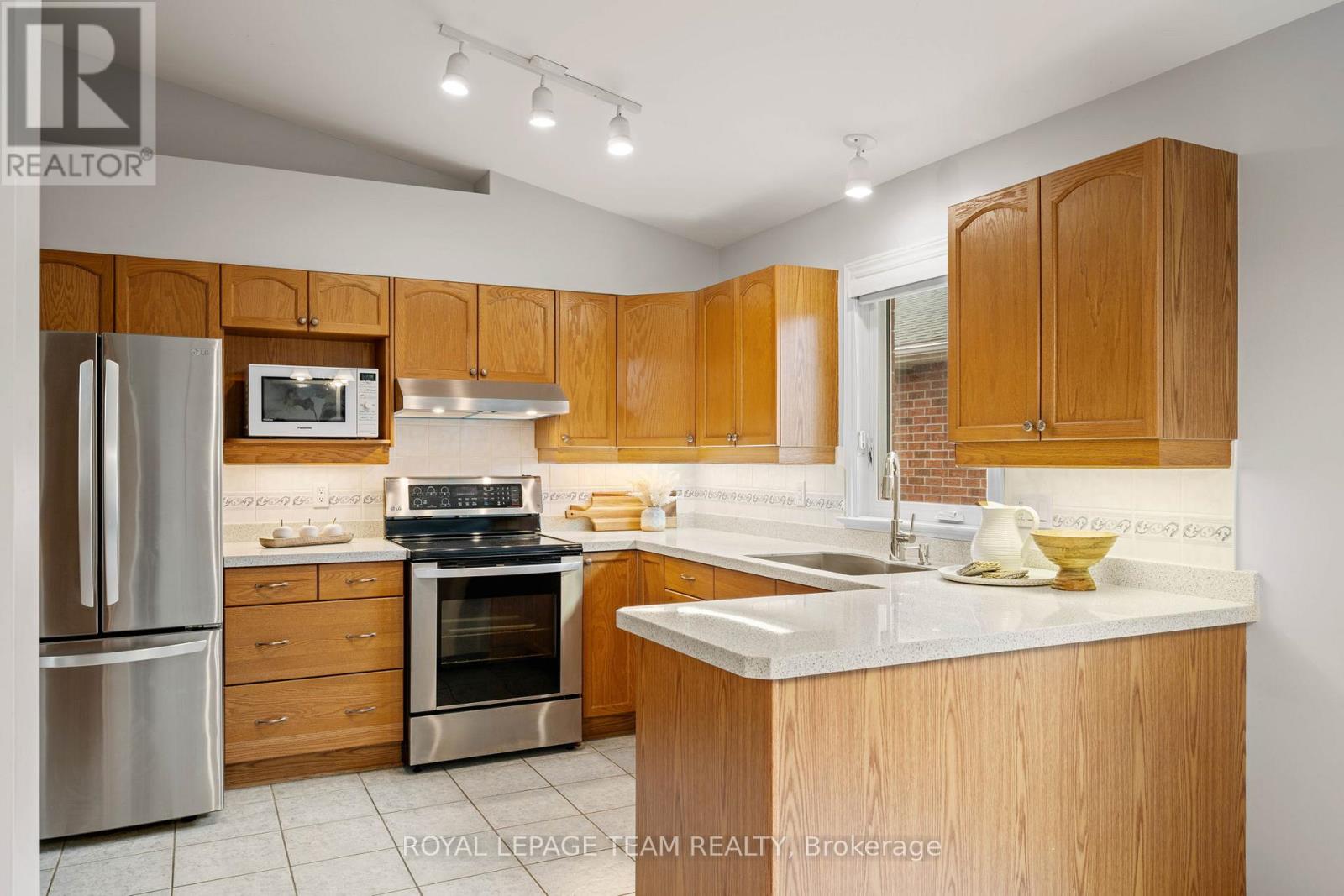 47 Stowgrass Crescent, Ottawa, Ontario K2S 2A1 - Photo 5 - X13418790
