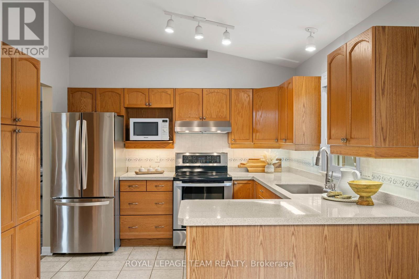 47 Stowgrass Crescent, Ottawa, Ontario K2S 2A1 - Photo 6 - X13418790