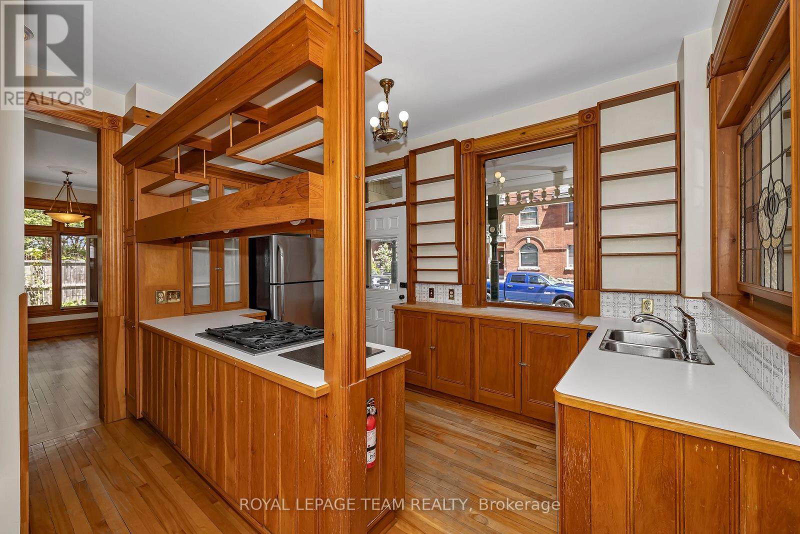 537 Gilmour Street, Ottawa, Ontario  K1R 5L5 - Photo 15 - X13418814
