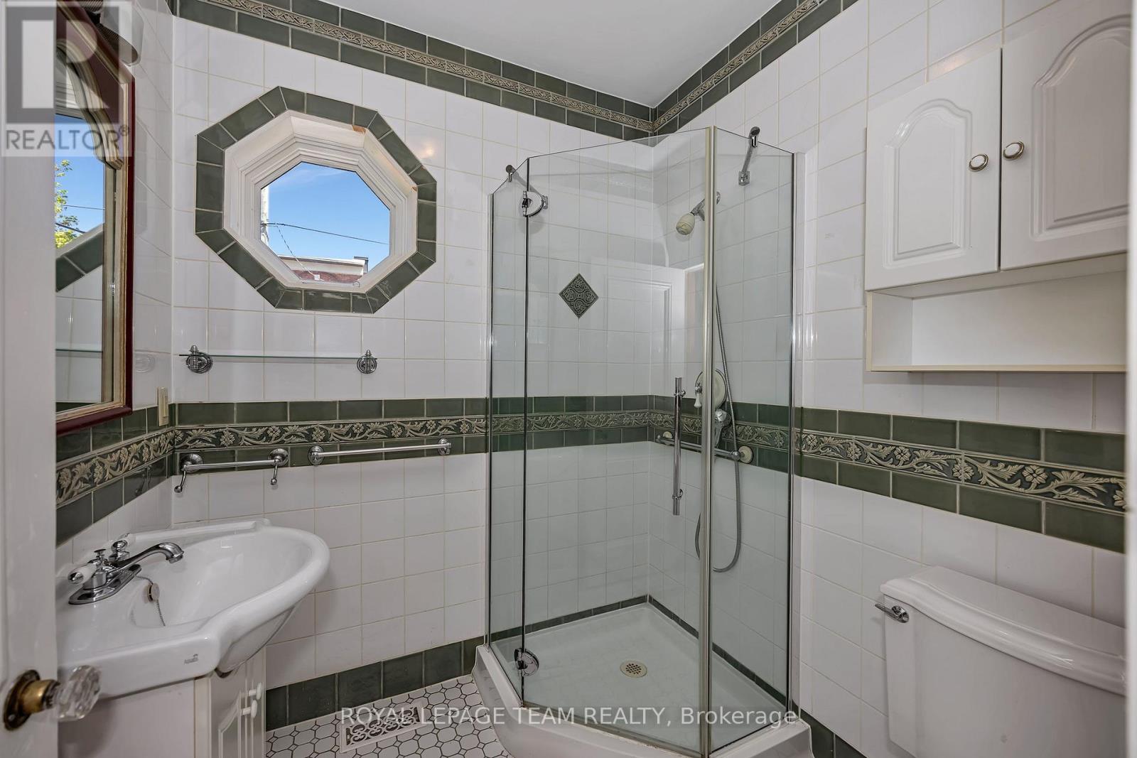 537 Gilmour Street, Ottawa, Ontario  K1R 5L5 - Photo 26 - X13418814