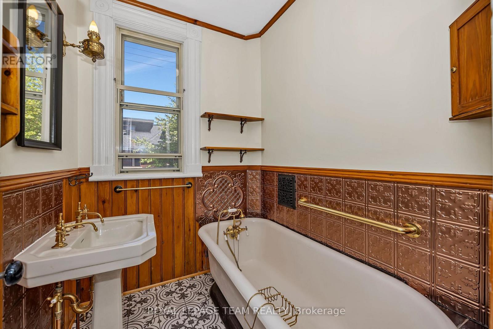 537 Gilmour Street, Ottawa, Ontario  K1R 5L5 - Photo 33 - X13418814