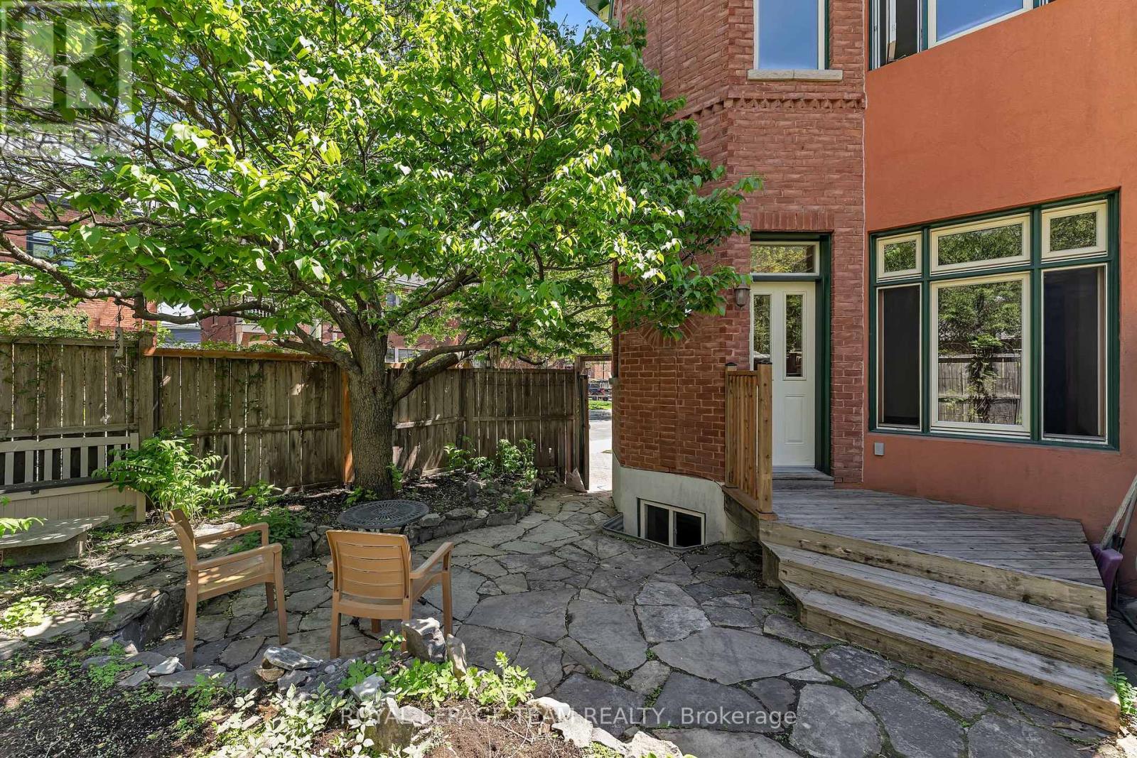 537 Gilmour Street, Ottawa, Ontario  K1R 5L5 - Photo 39 - X13418814