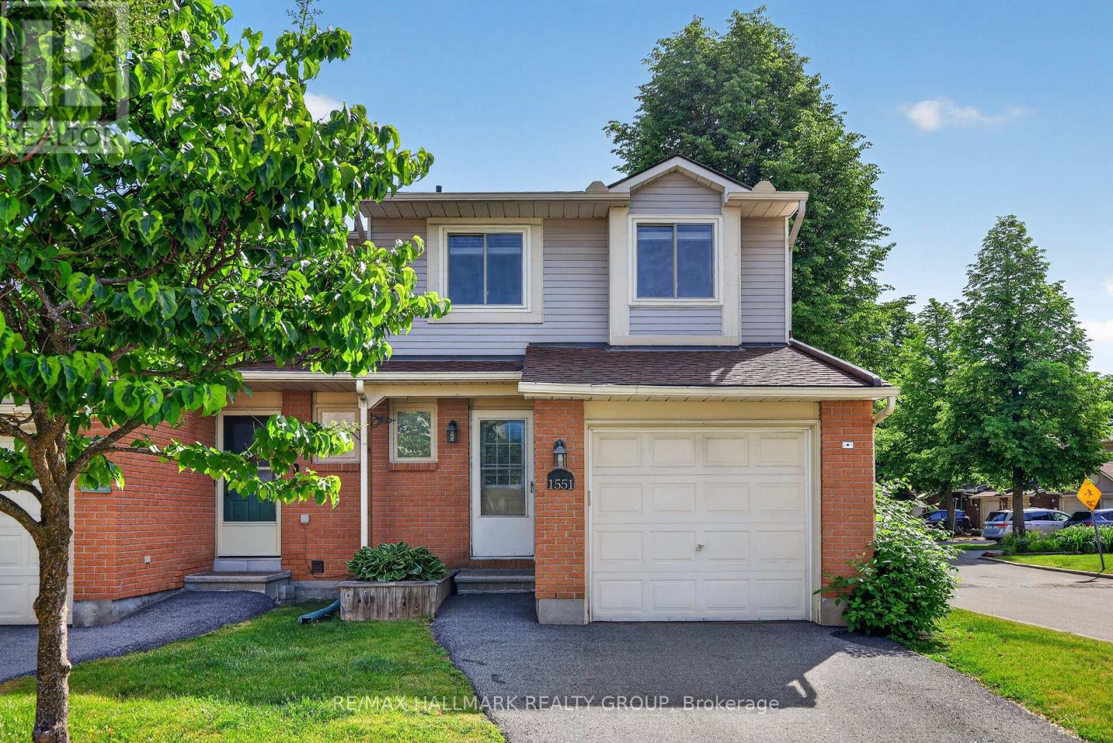 1551 HOSKINS CRESCENT, Ottawa, Ontario