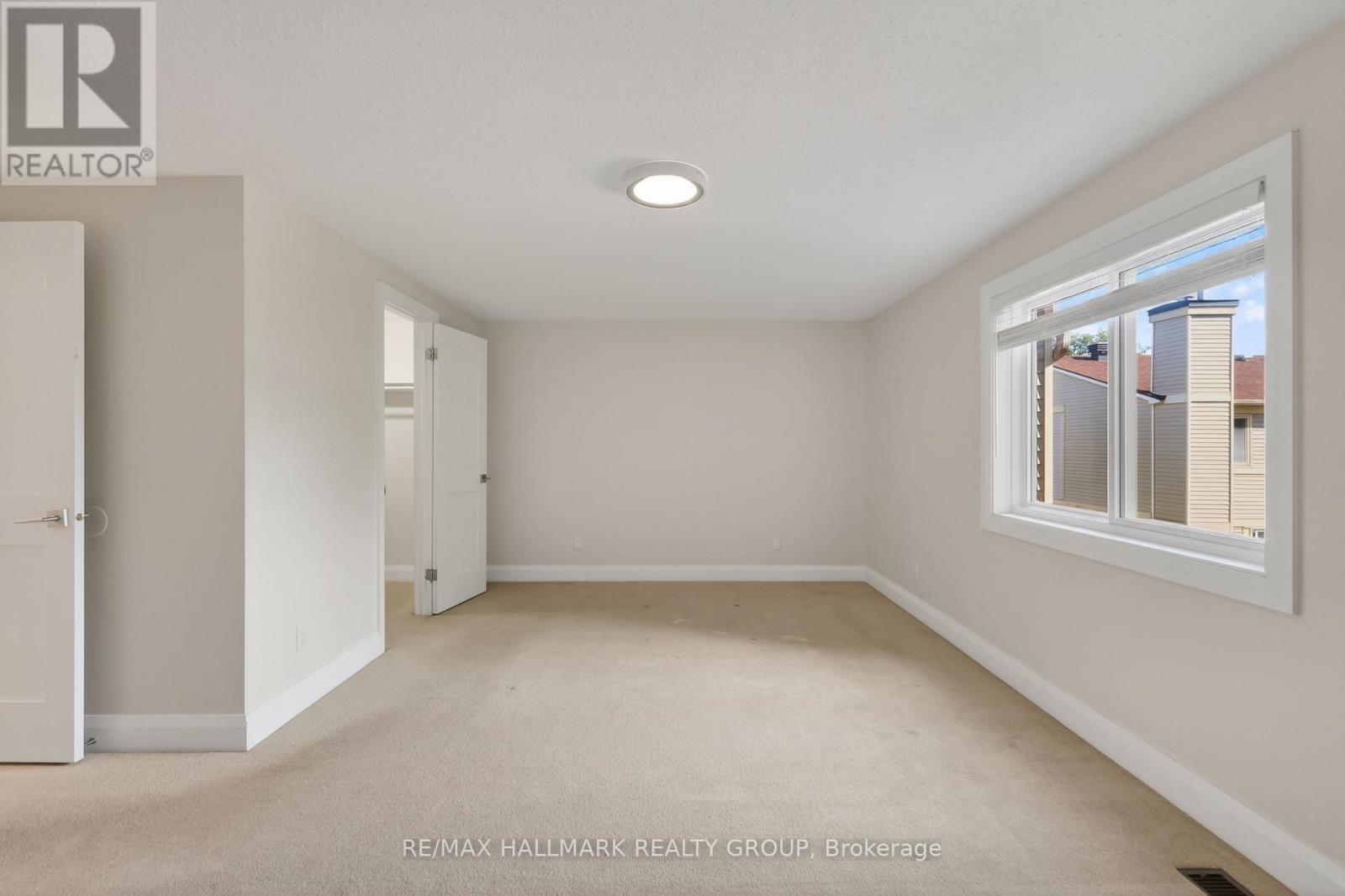 1551 Hoskins Crescent, Ottawa, Ontario  K1C 2G3 - Photo 11 - X13418894