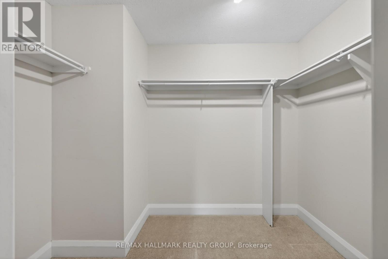 1551 Hoskins Crescent, Ottawa, Ontario  K1C 2G3 - Photo 12 - X13418894