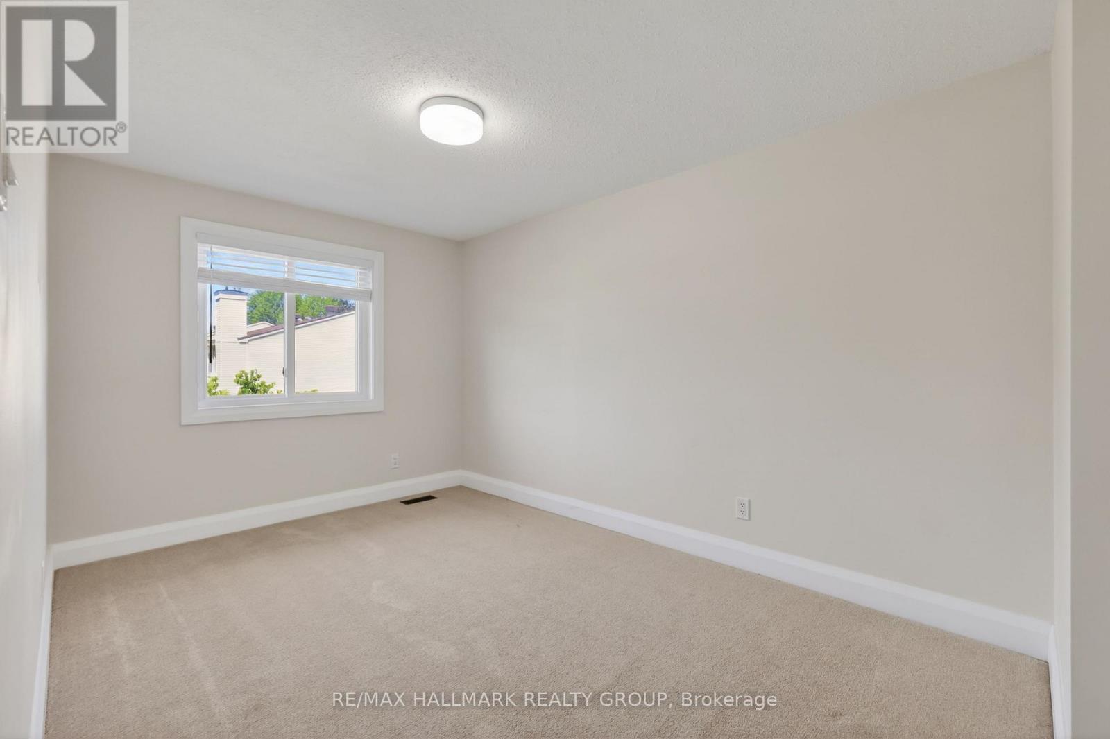 1551 Hoskins Crescent, Ottawa, Ontario  K1C 2G3 - Photo 16 - X13418894