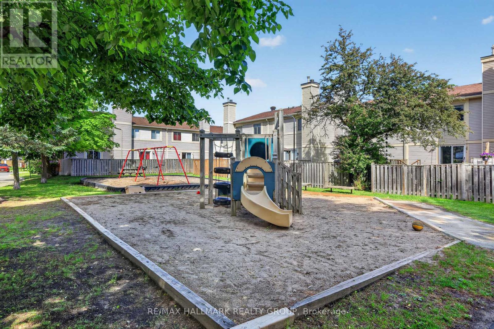 1551 Hoskins Crescent, Ottawa, Ontario  K1C 2G3 - Photo 25 - X13418894
