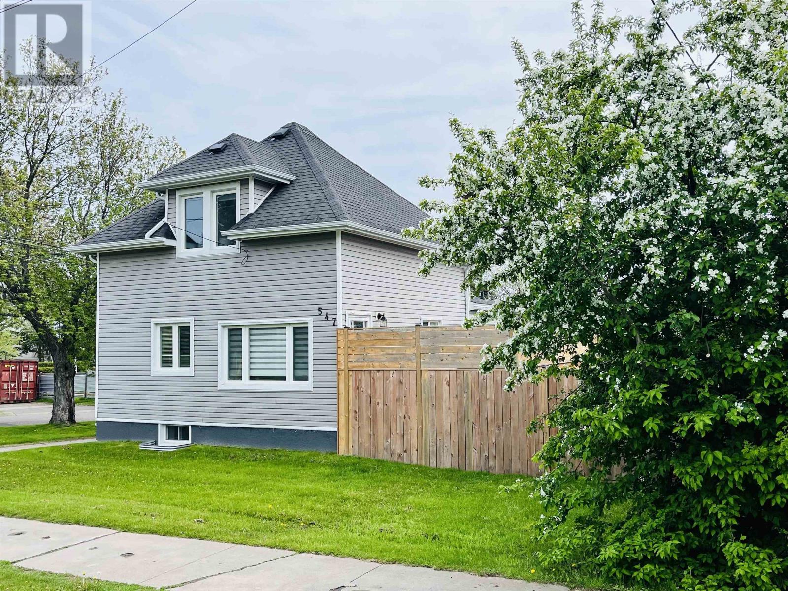 547 Court Street N, Thunder Bay, Ontario  P7A 4Y3 - Photo 1 - TB2601418