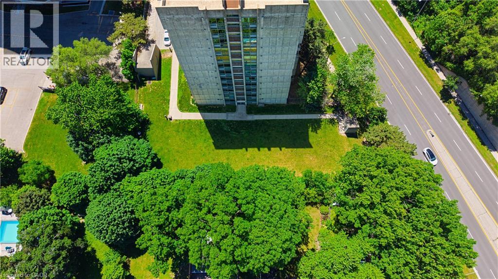 20 SPEERS Road Unit# 304, Oakville, Ontario