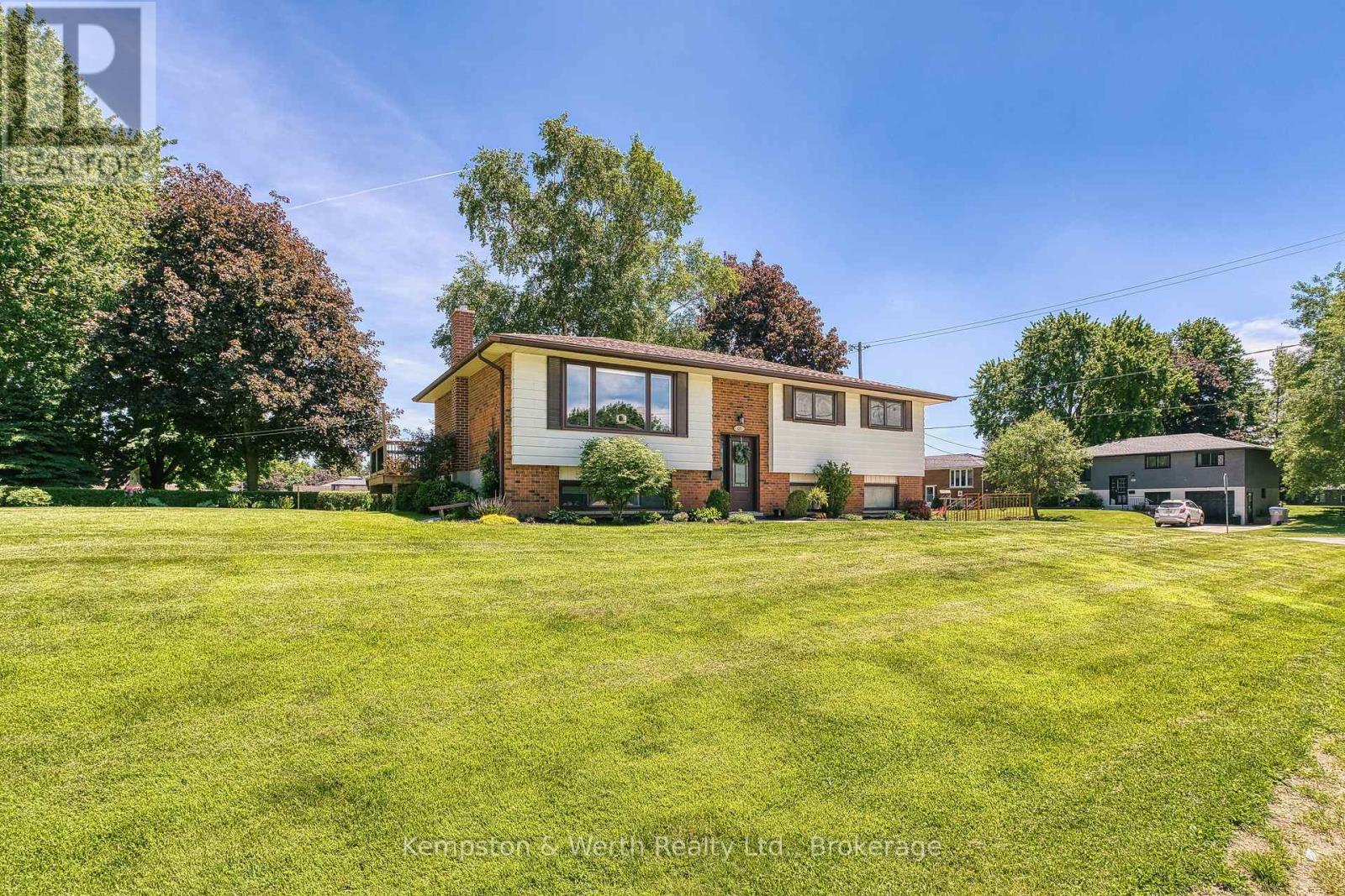428 Boyne Avenue, North Perth, Ontario  N4W 3K4 - Photo 3 - X13418698
