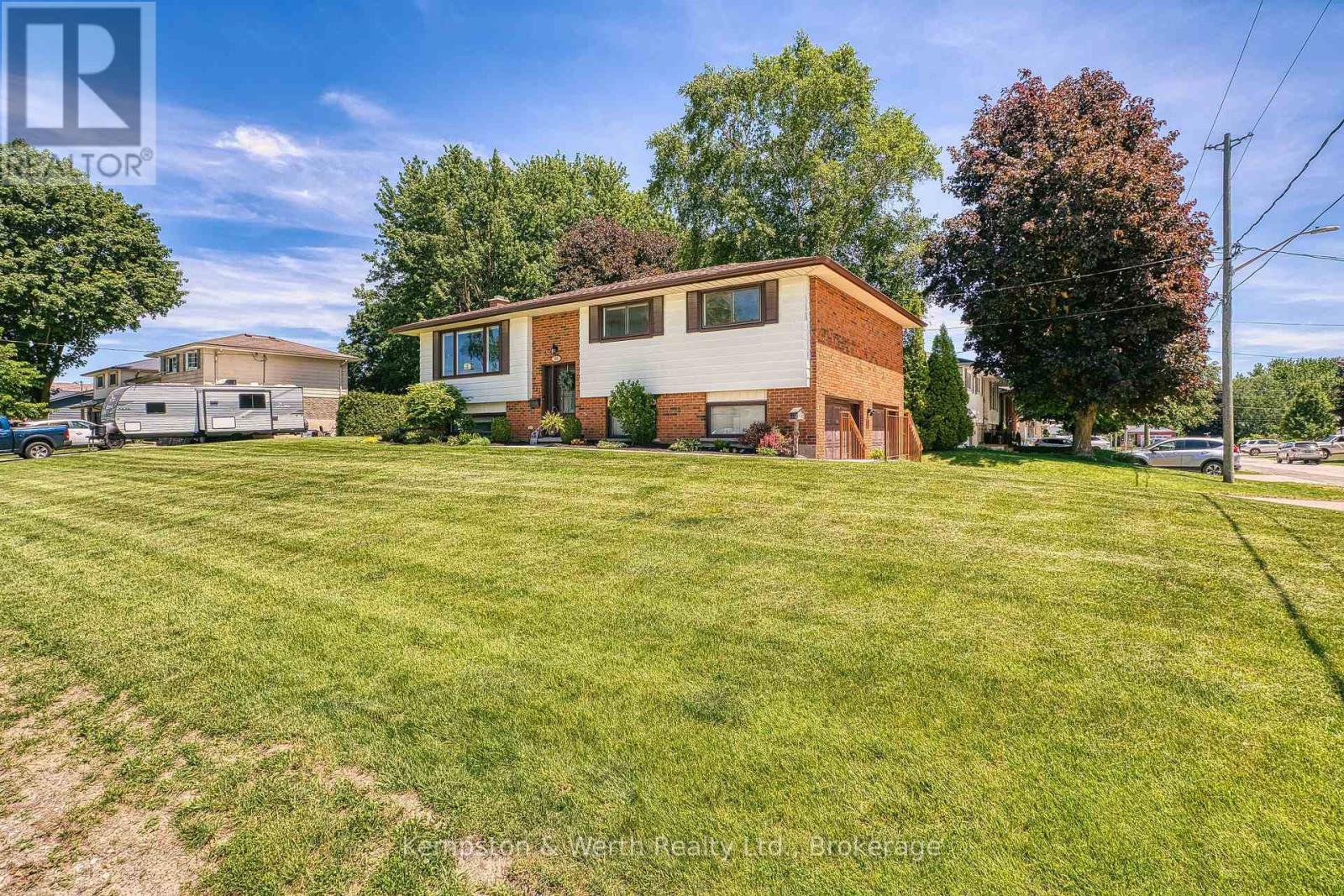 428 Boyne Avenue, North Perth, Ontario  N4W 3K4 - Photo 4 - X13418698