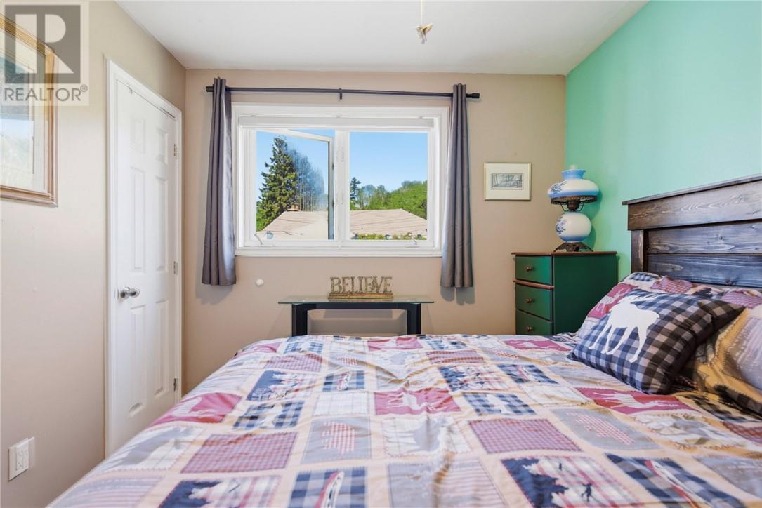 143 First Avenue N, Levack, Ontario  P0M 2C0 - Photo 16 - 2128412